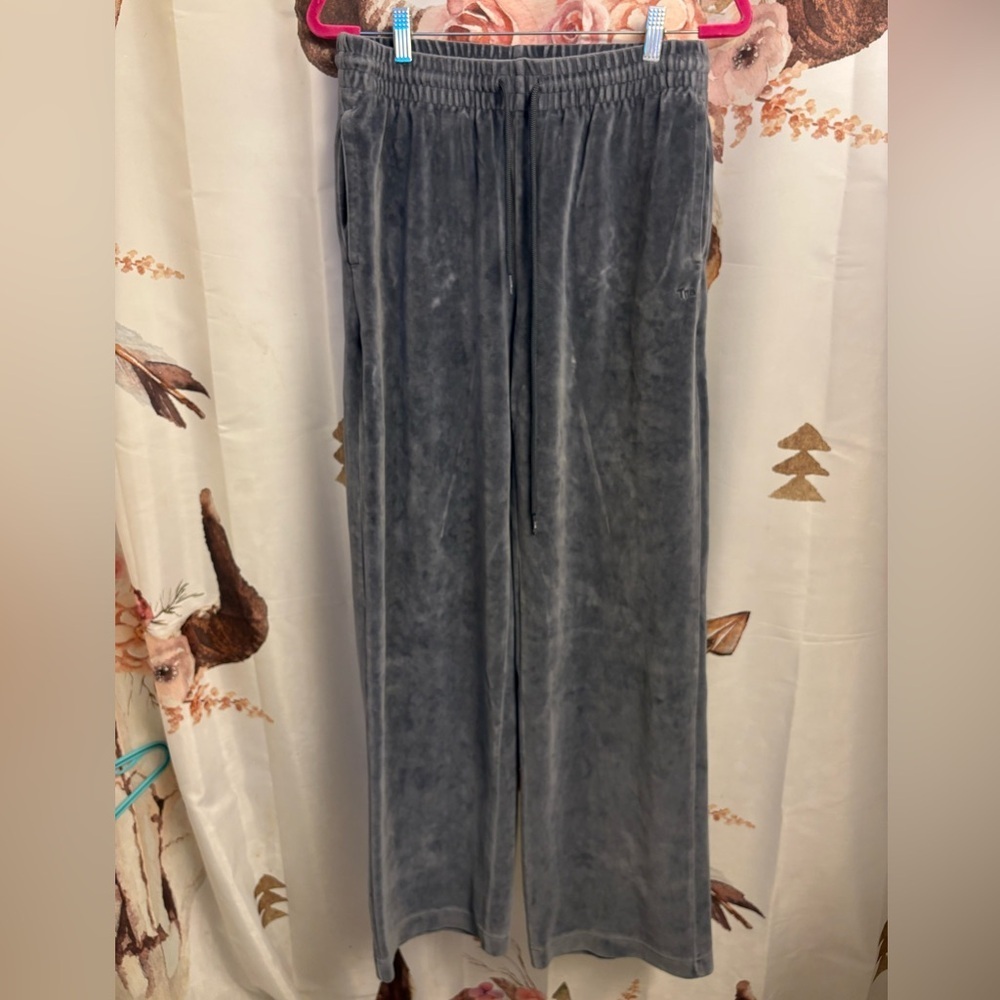 TNA Charcoal Velour Pants​​